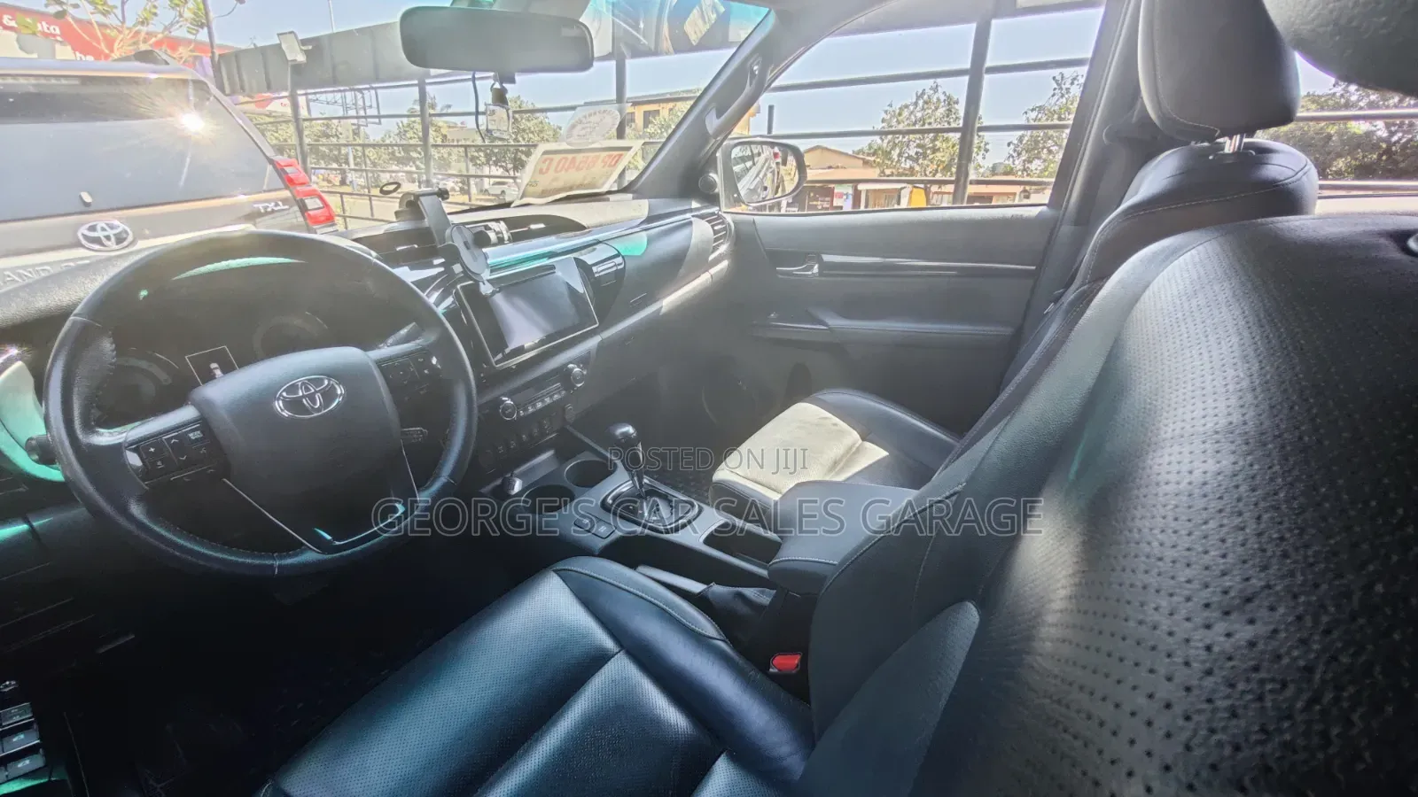 Toyota Hilux 2020 Gray