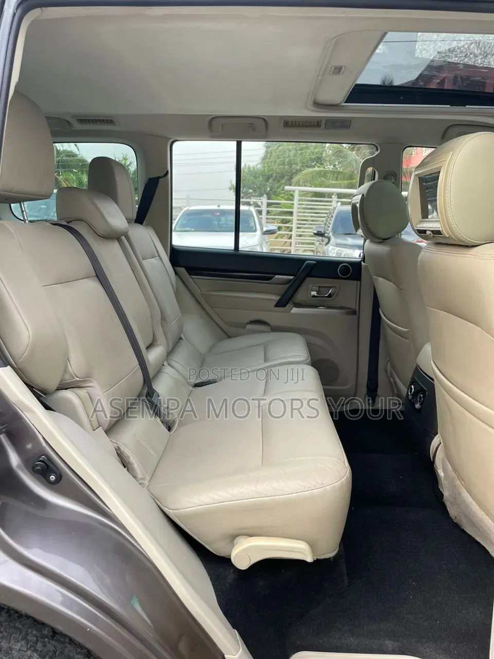 Mitsubishi Pajero Sport 2016 Gold
