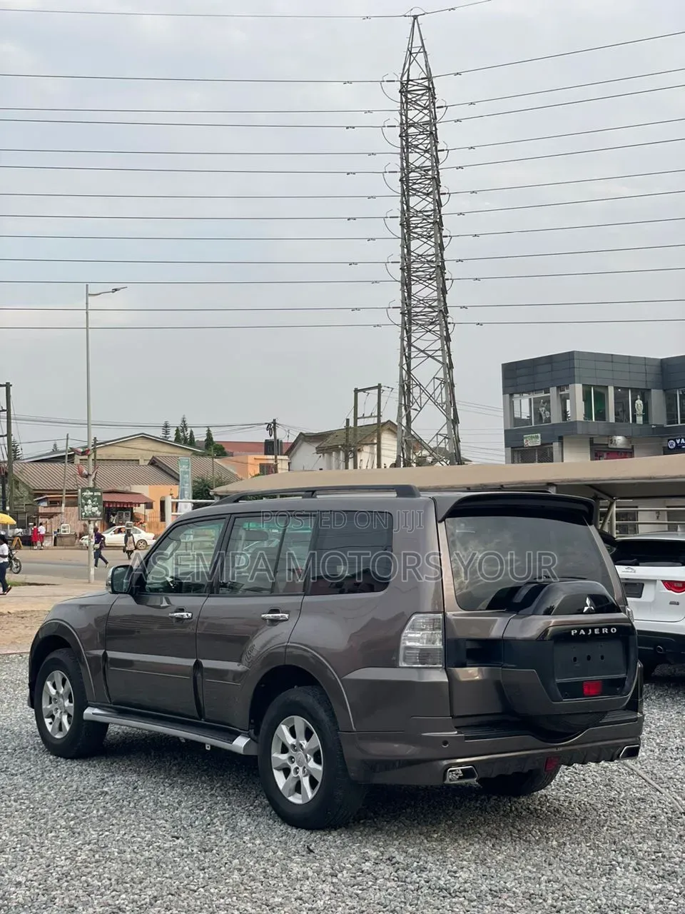 Mitsubishi Pajero Sport 2016 Gold