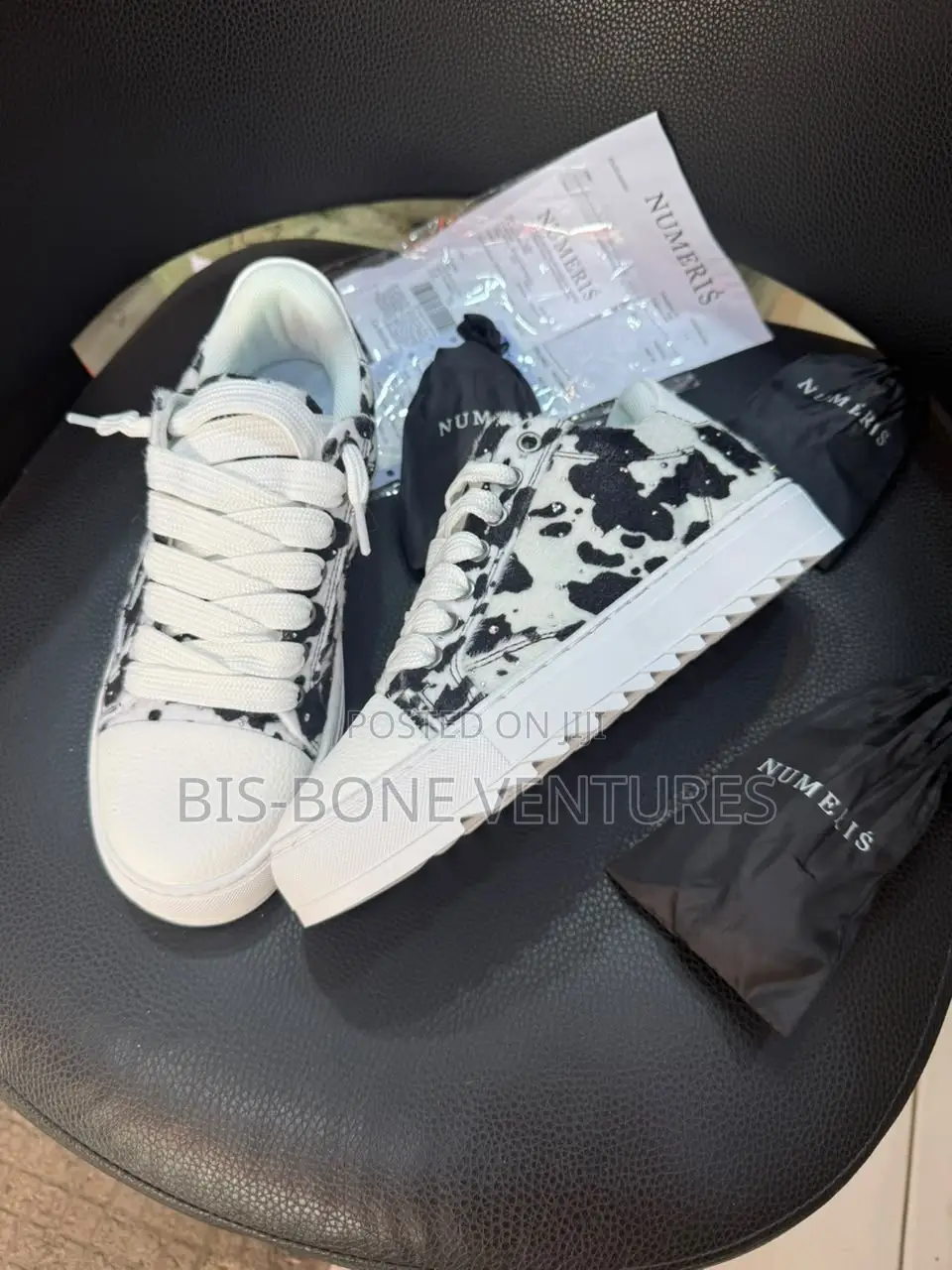 Numeris Sneakers