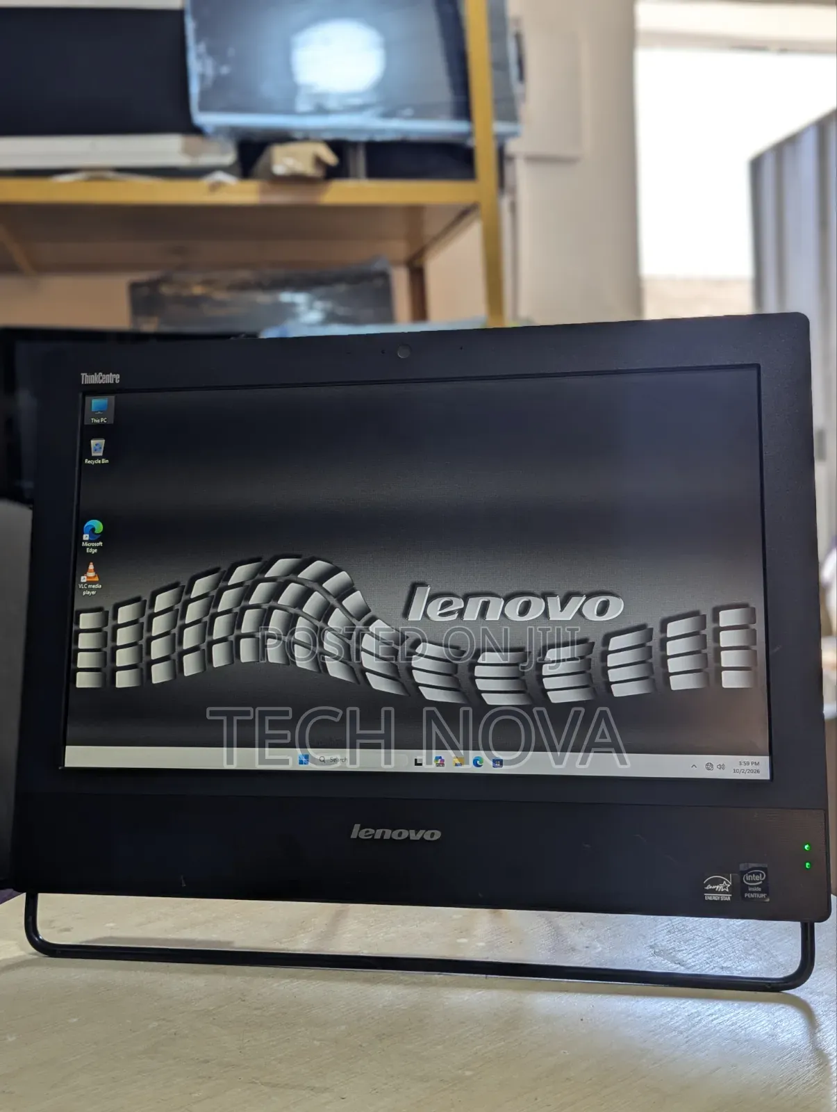 Desktop Computer Lenovo ThinkCentre M700 8GB Intel Core i3 SSD 128GB