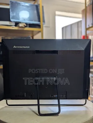 Desktop Computer Lenovo ThinkCentre M700 8GB Intel Core i3 SSD 128GB