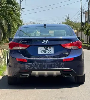 Hyundai Elantra Limited Sedan FWD (1.8L 4cyl 6A) 2013 Blue
