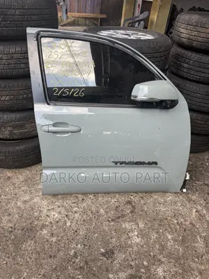 Toyota Tacoma 2016-2021 Door Front R Available
