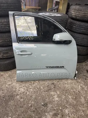 Toyota Tacoma 2016-2021 Door Front R Available