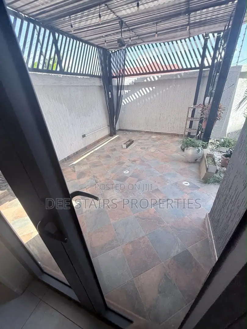 Furnished 4bdrm Apartment in Tse Addo Behinde, Tseaddo for rent
