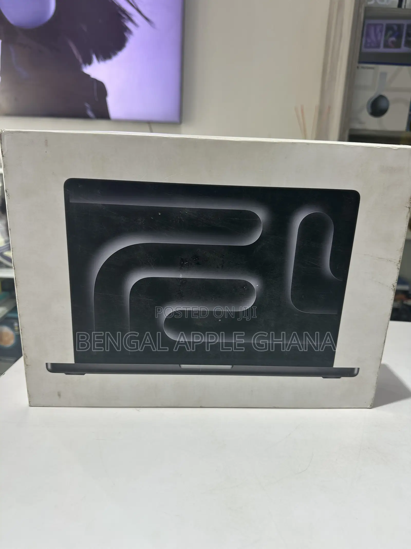 New Laptop Apple MacBook Pro 2024 M4 16GB Apple M4 Pro SSD 512GB