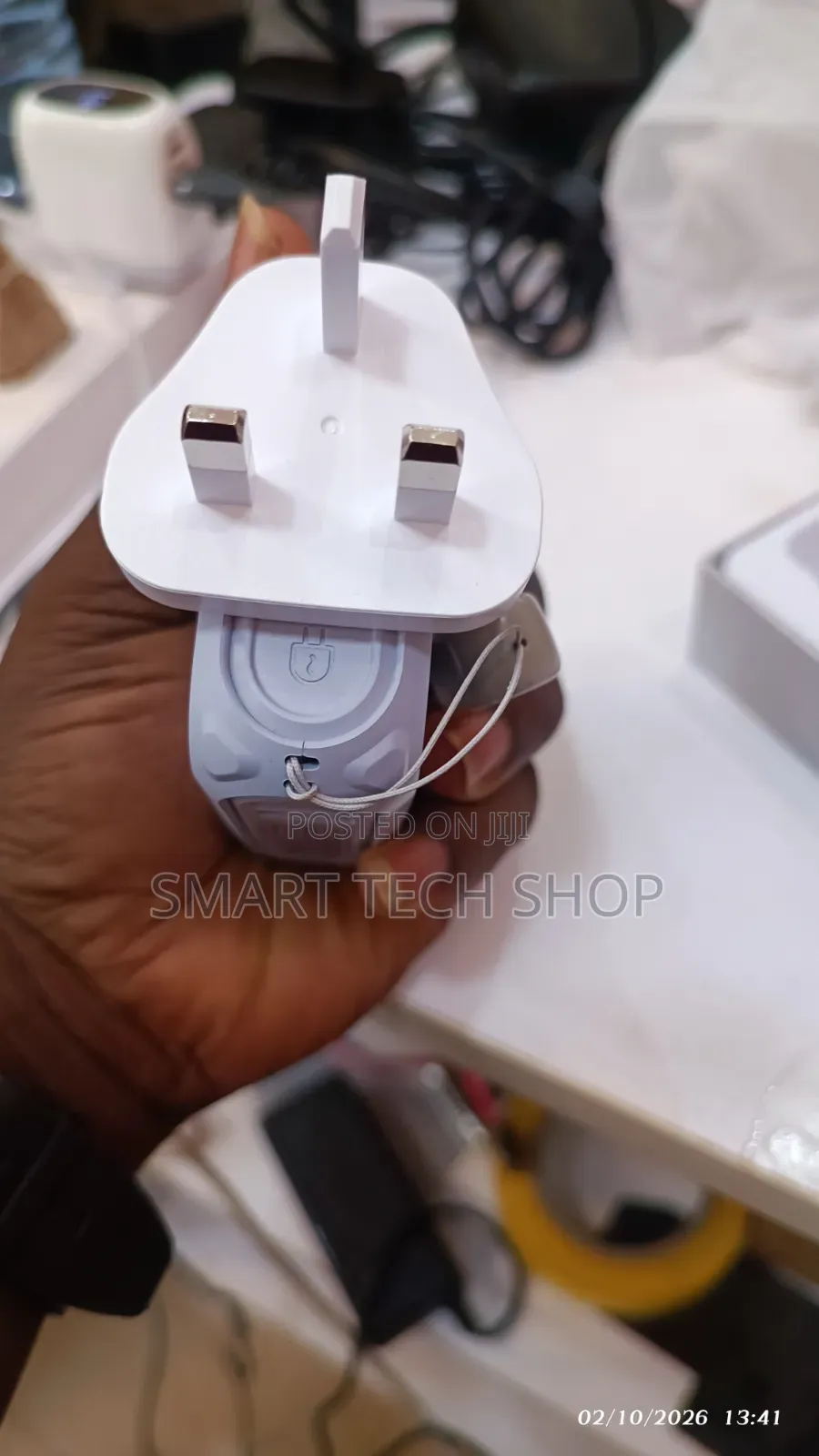Multi-Functional 5-in-1 Magnetic Wireless Power Bank and Wall Adapter