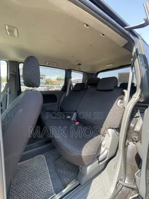 Toyota Sienta 2011 Gray