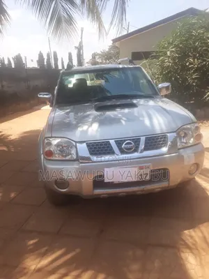 Nissan Hardbody 2017 Silver