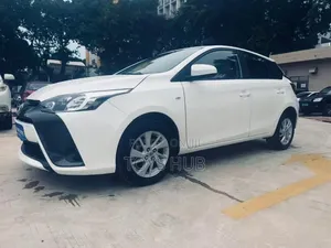 Toyota Yaris L Hatchback 5dr 2018 White
