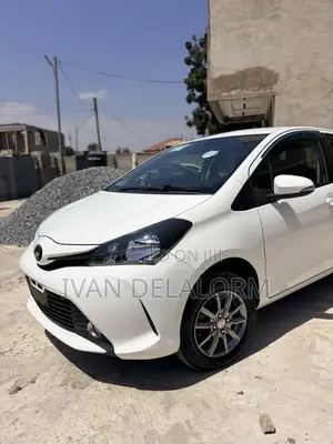 Toyota Vitz 1.3 AWD 5dr 2015 White