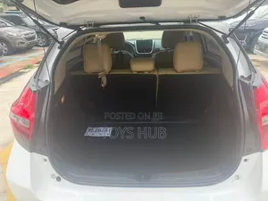 Toyota Yaris L Hatchback 5dr 2018 White