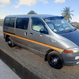 Toyota HiAce 2001 Silver