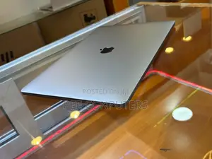 Laptop Apple MacBook 2016 8GB Intel Core i5 SSD 256GB