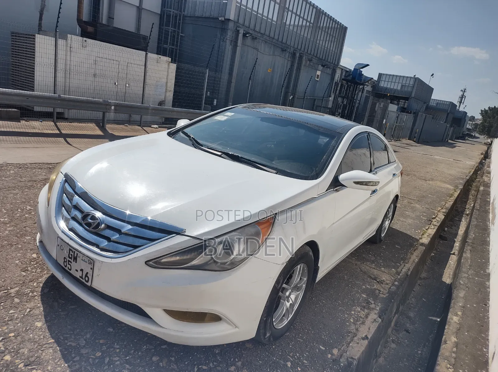 Hyundai Sonata SE 2.0T Sedan FWD (2.0L 4cyl 6A) 2013 White