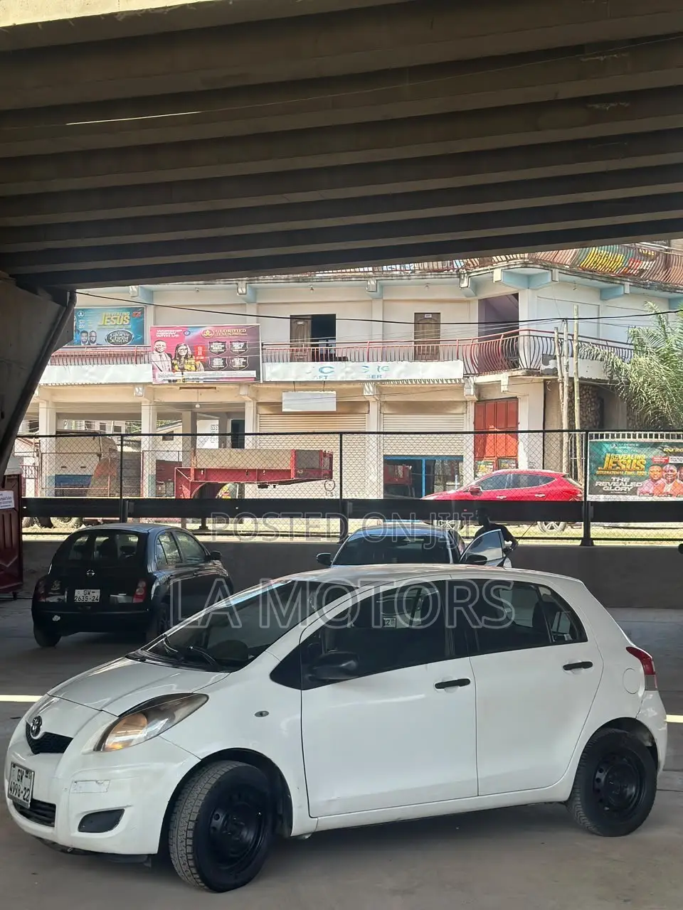 Toyota Yaris 2010 White