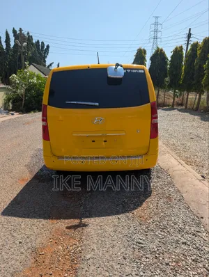 Hyundai Starex 2019 Yellow