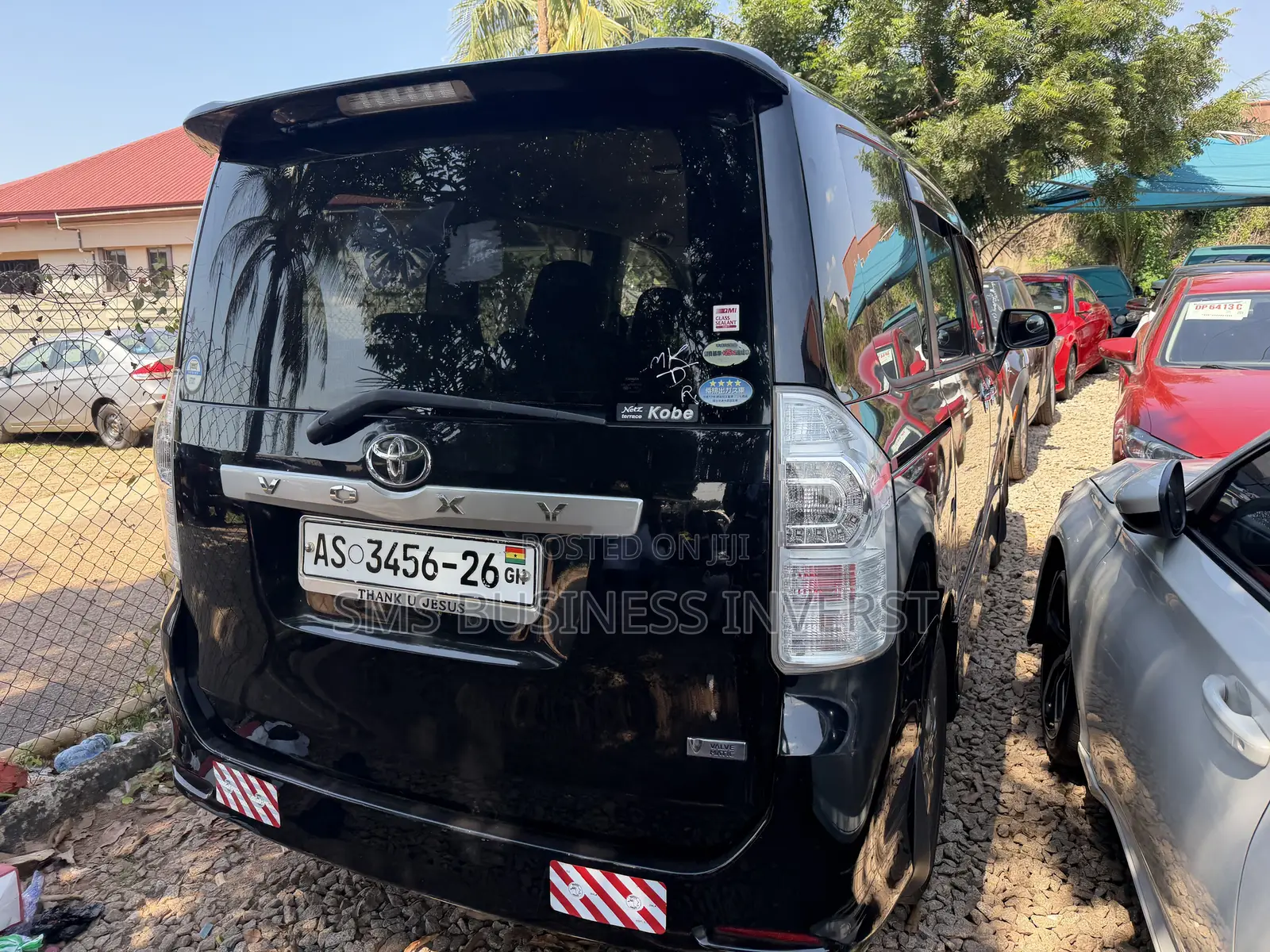 Toyota Voxy V 2WD 7-Seater 2012 Black