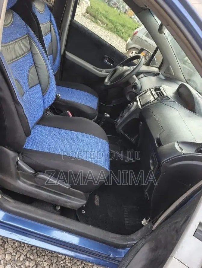 Toyota Vitz 1.0 FWD 5dr 2008 Blue