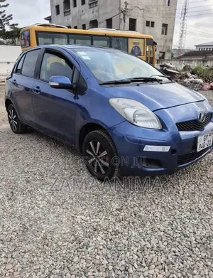 Toyota Vitz 1.0 FWD 5dr 2008 Blue