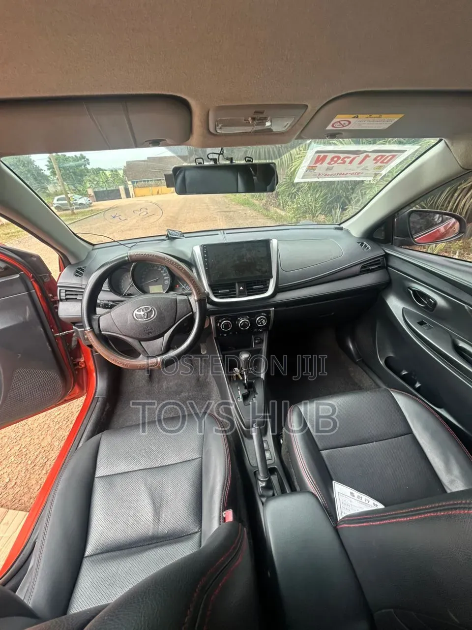 Toyota Yaris L Hatchback 5dr 2017 Orange