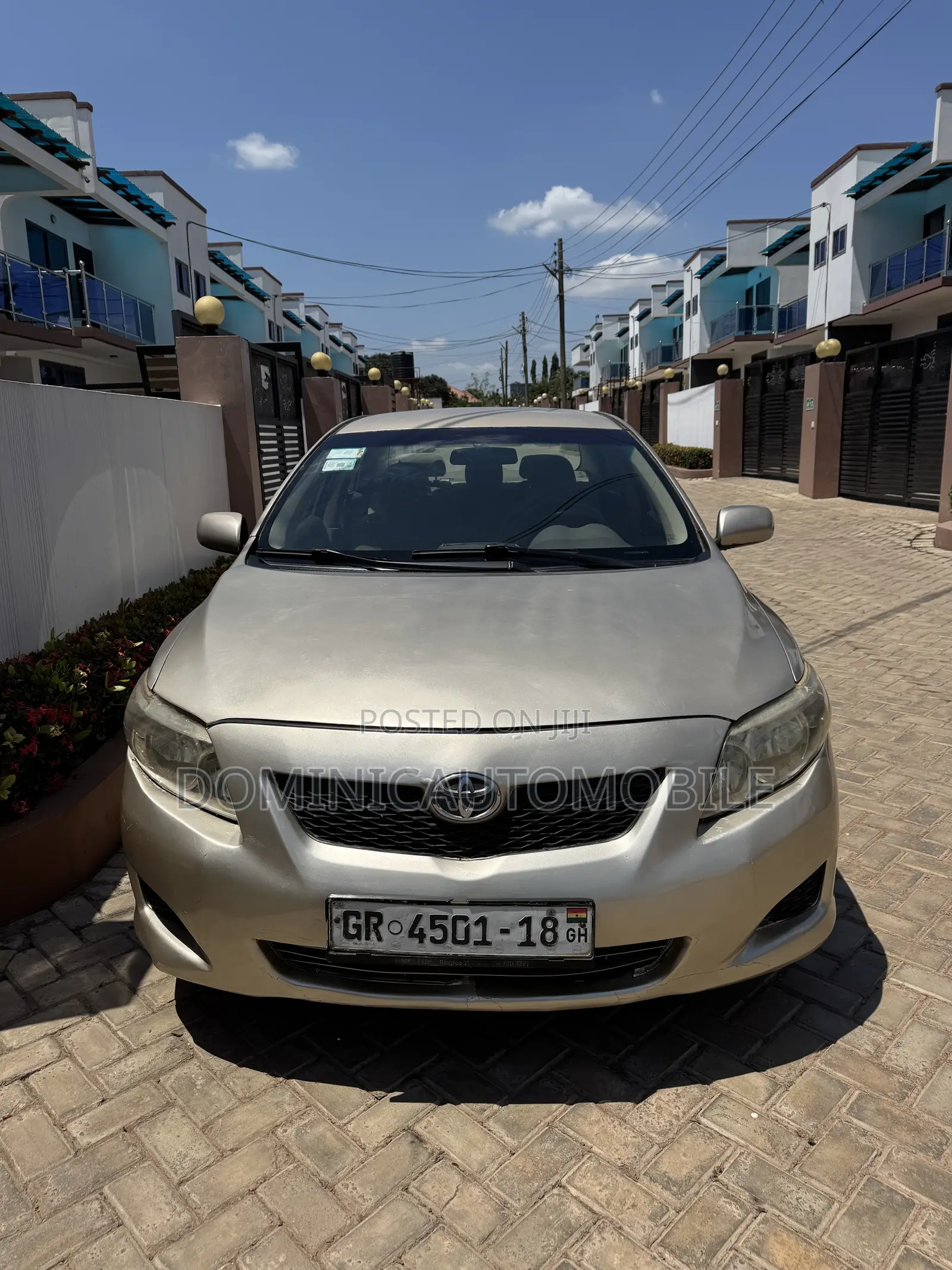 Toyota Corolla LE 4dr Sedan (1.8L 4cyl 4A) 2010 Gold