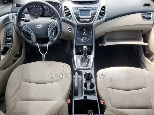 Hyundai Elantra SE Sedan FWD (1.8L 4cyl 6A) 2016 Red