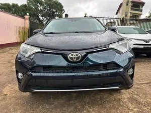 Toyota RAV4 XLE AWD (2.5L 4cyl 6A) 2017 Teal