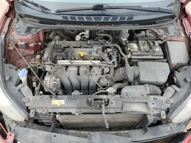 Hyundai Elantra SE Sedan FWD (1.8L 4cyl 6A) 2016 Red