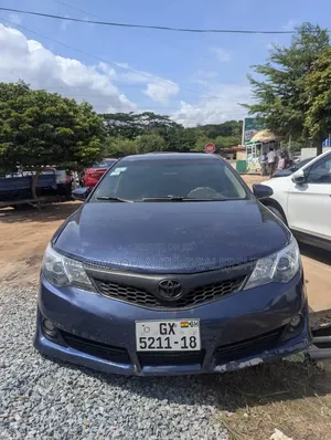 Toyota Camry SE 4dr Sedan (2.5L 4cyl 6A) 2013 Blue