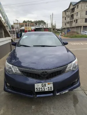 Toyota Camry SE 4dr Sedan (2.5L 4cyl 6A) 2013 Blue