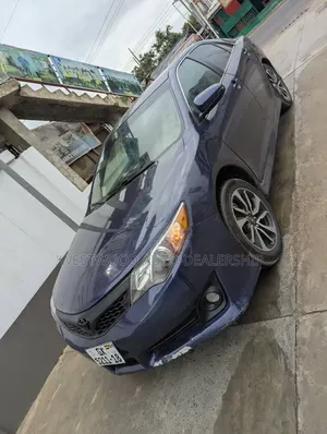 Toyota Camry SE 4dr Sedan (2.5L 4cyl 6A) 2013 Blue