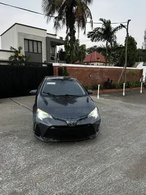 Toyota Corolla SE 4dr Sedan (1.8L 4cyl CVT) 2017 Gray