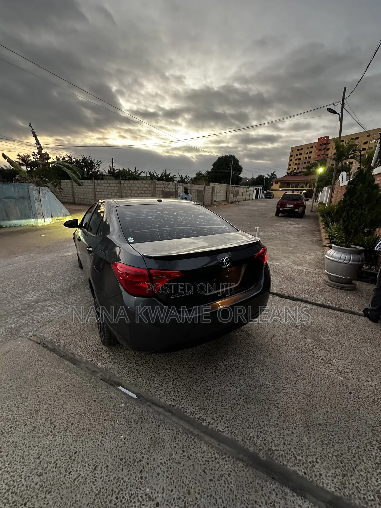 Toyota Corolla SE 4dr Sedan (1.8L 4cyl CVT) 2017 Gray