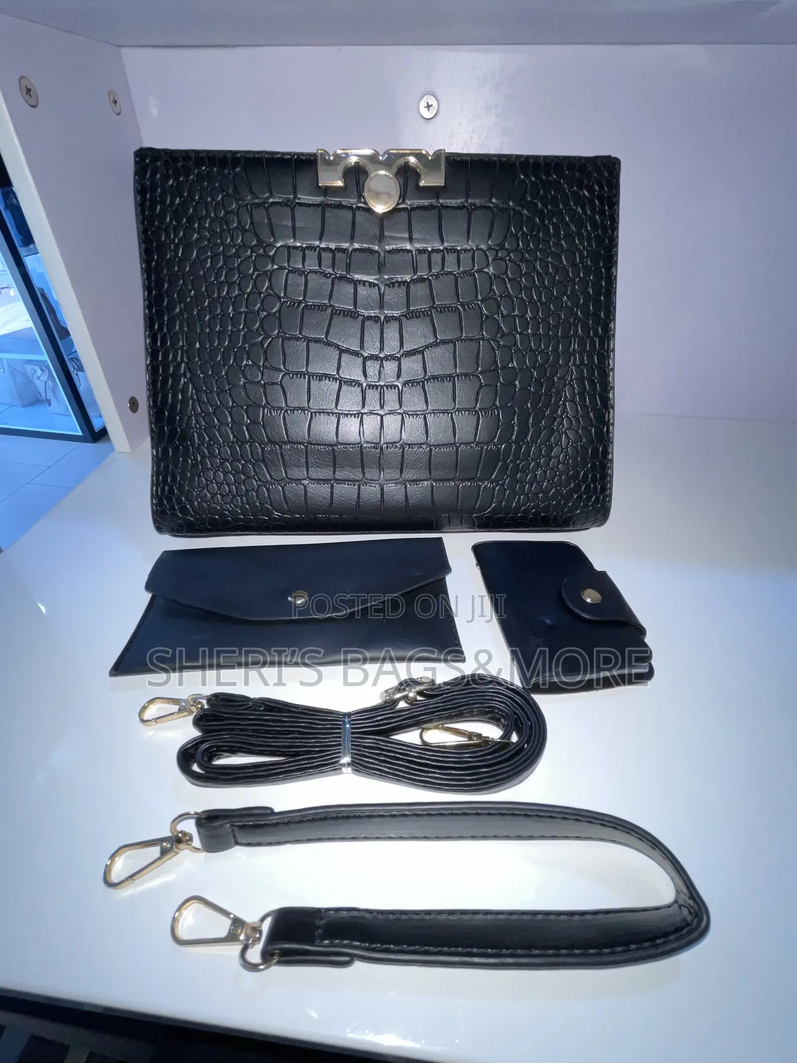 Ladies Classic Handbag