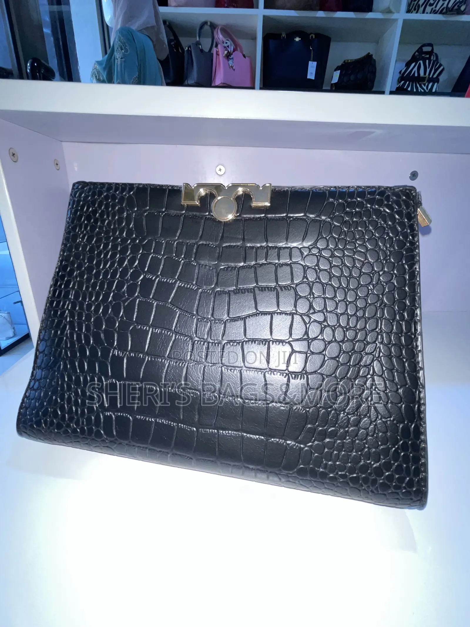 Ladies Classic Handbag