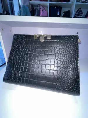 Ladies Classic Handbag
