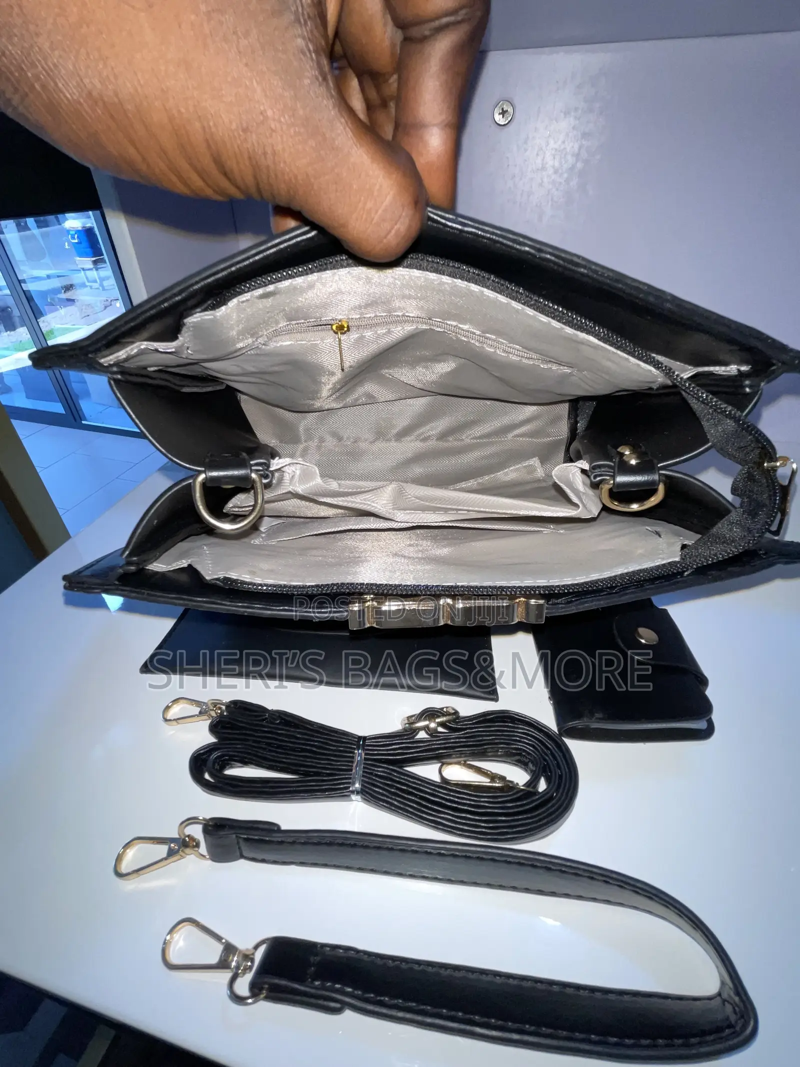 Ladies Classic Handbag
