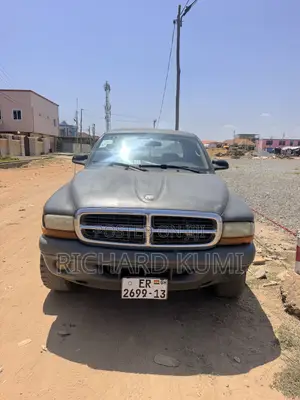 Dodge Dakota Quad Cab 4x4 2006 Beige