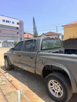 Dodge Dakota Quad Cab 4x4 2006 Beige