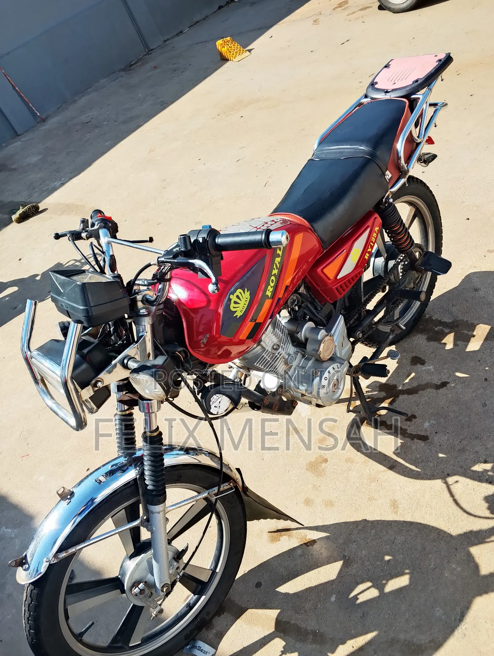 Royal RY125 2025 Red