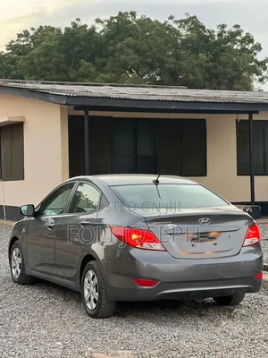Hyundai Accent SE Sedan 2017 Silver
