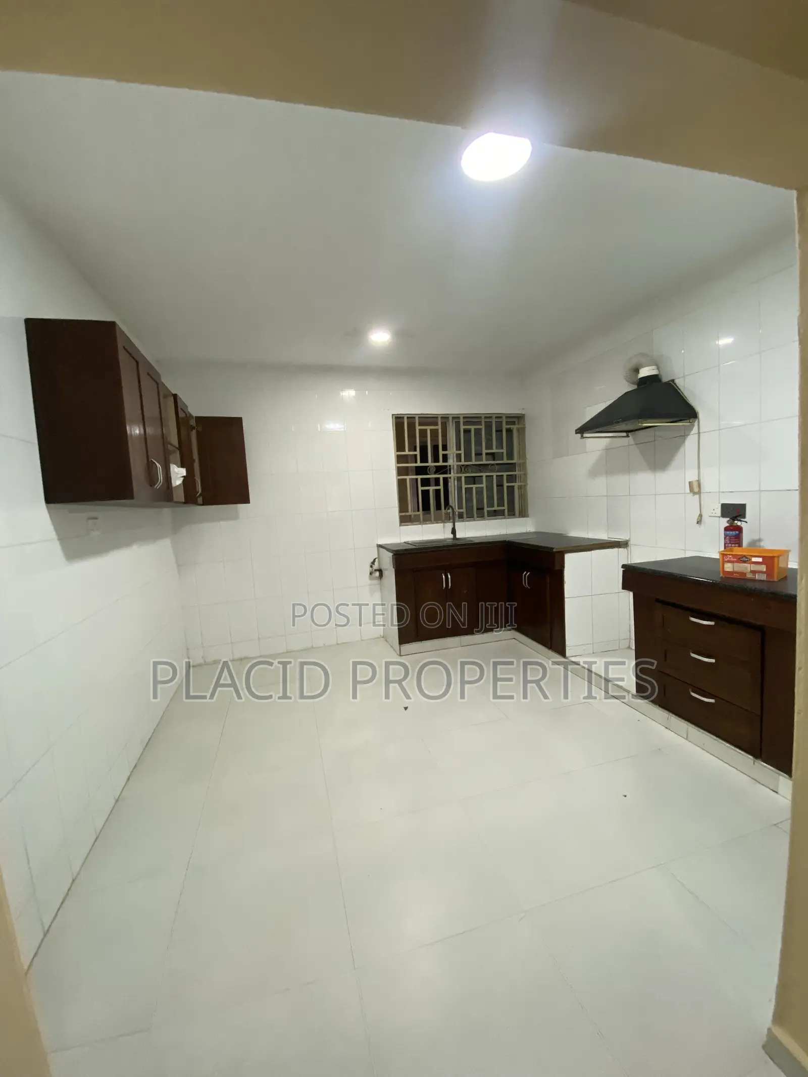1bdrm Apartment in Ofankor Barrier for rent