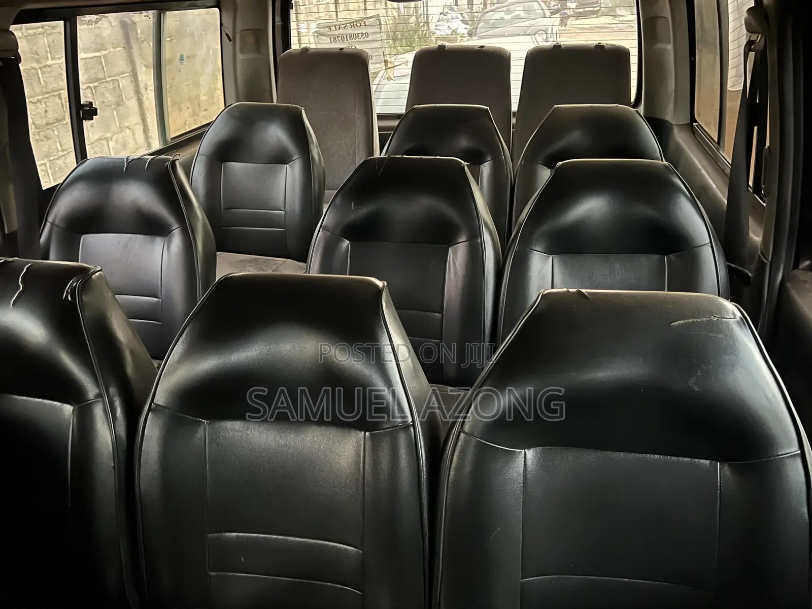Toyota HiAce 2015 Black