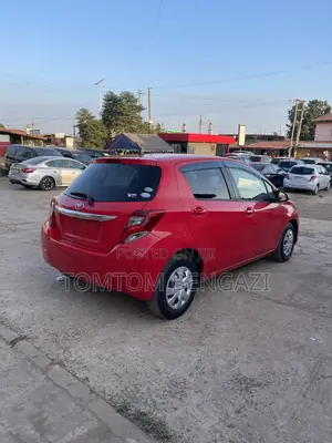 Toyota Vitz 1.3 FWD 5dr 2015 Red