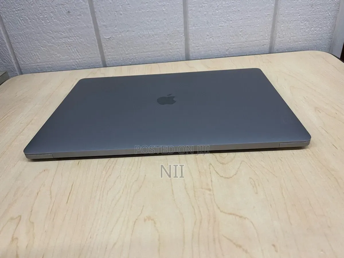 Laptop Apple MacBook 2019 16GB Intel Core i7 SSD 512GB