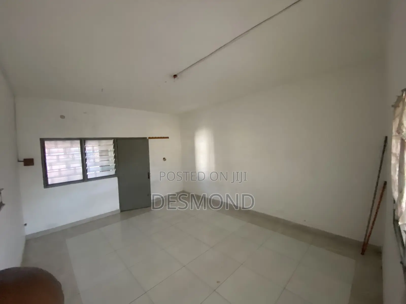 1bdrm Room & Parlour in Carl Quist Residence, Osu Ako-Adjei for rent