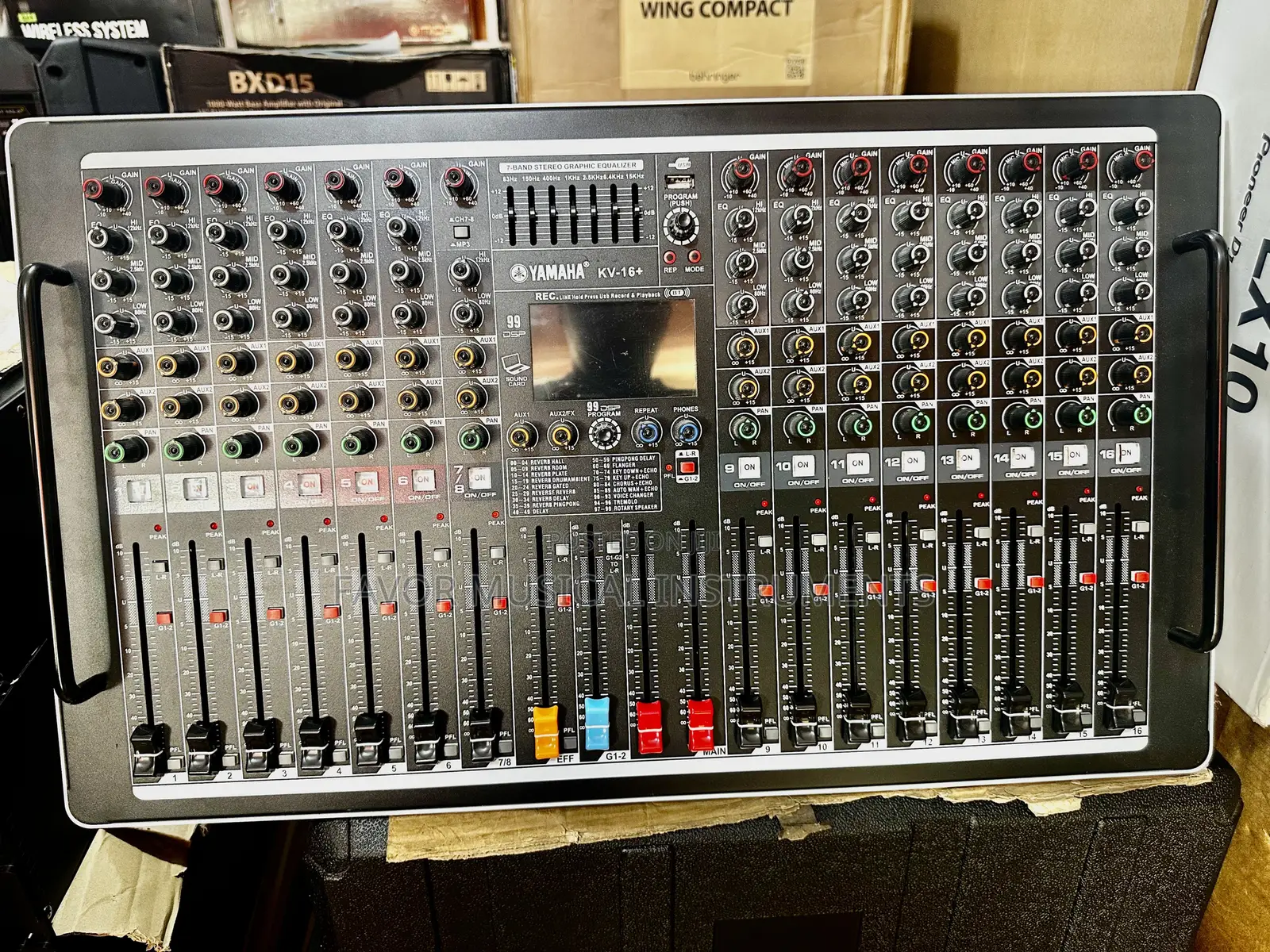 Yamaha 12” Inches Powered Mixer