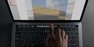 Laptop Apple MacBook 2019 16GB Intel Core i7 SSD 512GB